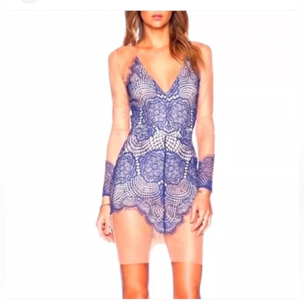 For love and lemons 🍋 dress size small - Picture 3 of 7